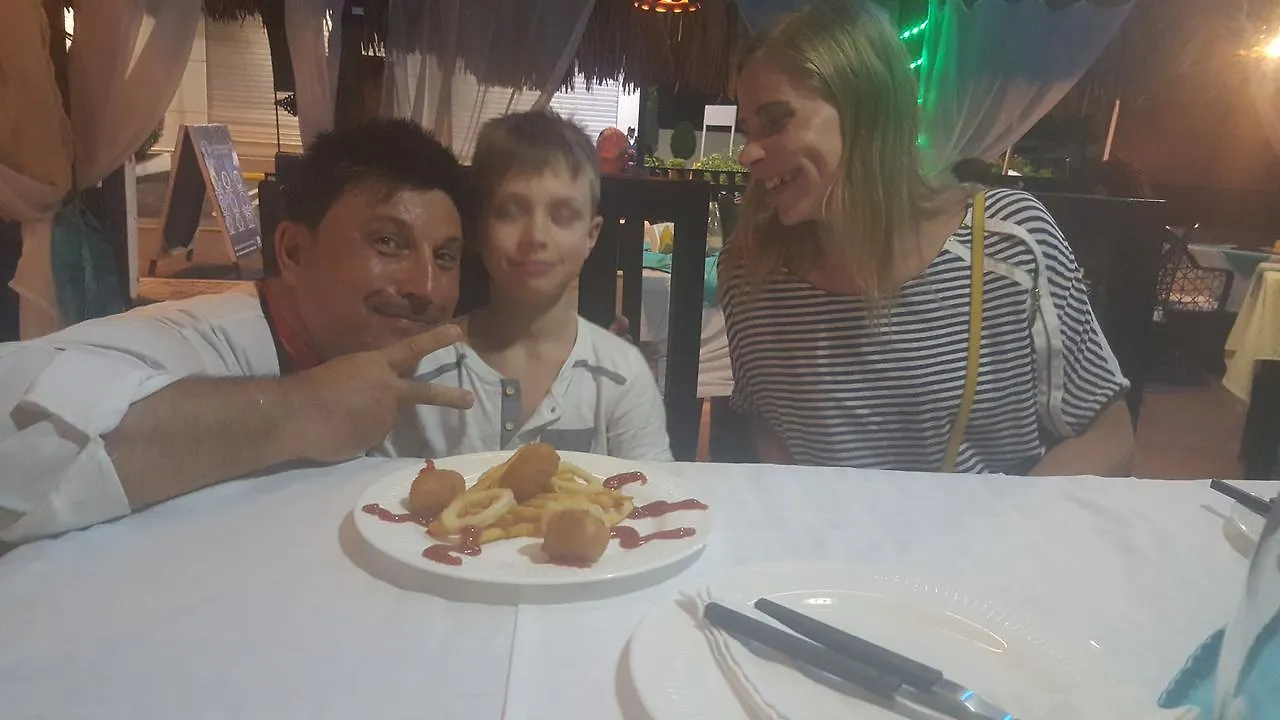Bed & Breakfast Hotel & Restaurante Espanol Luz De Luna Boca Chica