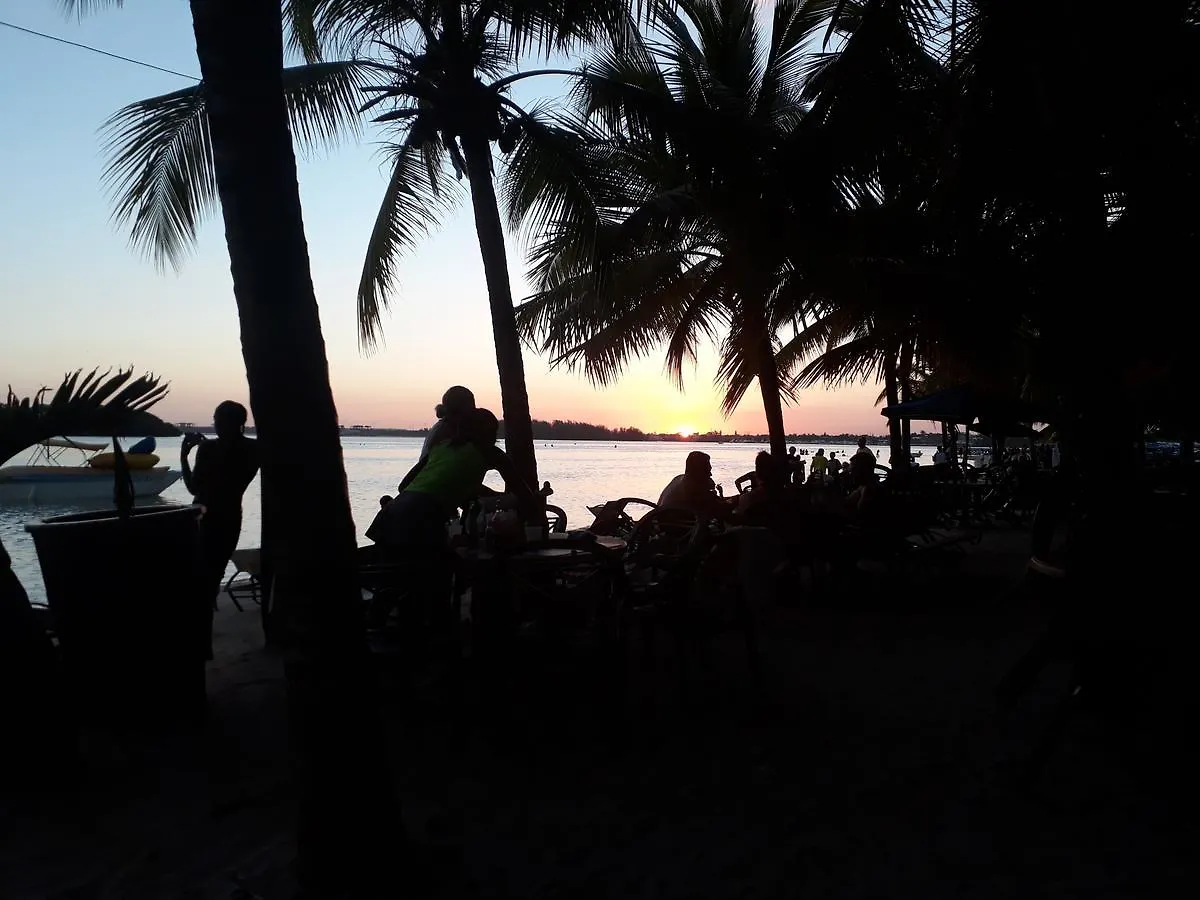 Hotel & Restaurante Espanol Luz De Luna Boca Chica 3*,  Dominican Republic